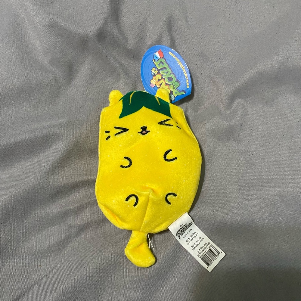 Cats vs Pickles